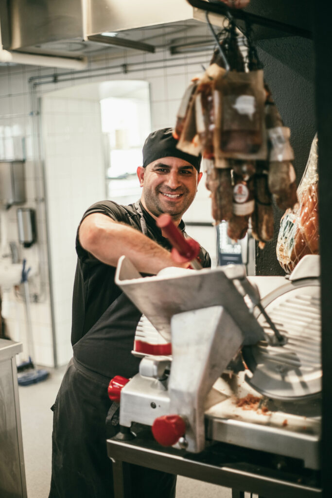 Slicing parma ham